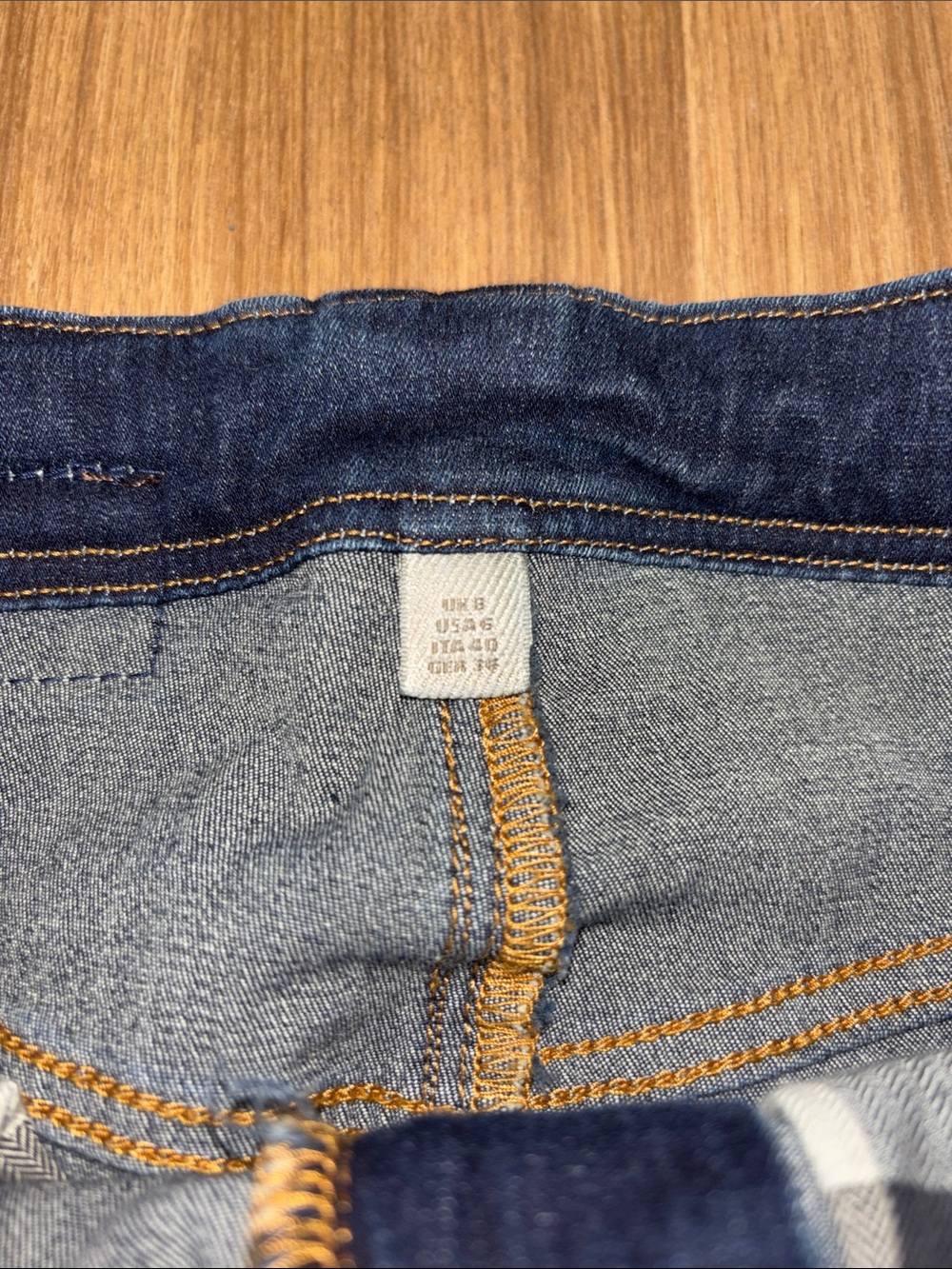 Burberry Dark Blue Denim Pencil Skirt - Picture 4 of 10
